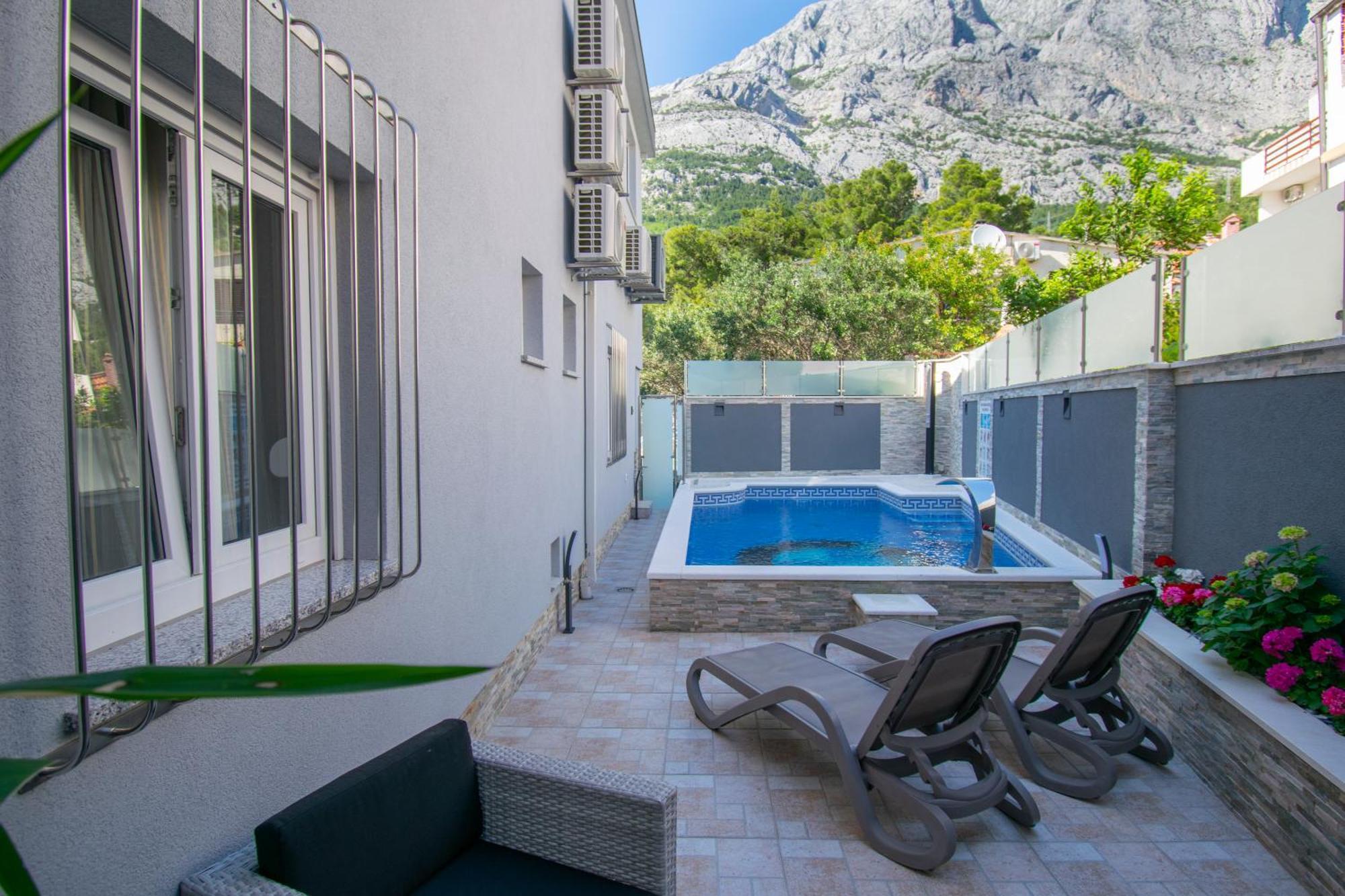 Apartments Hudovernik Baška Voda Exterior foto